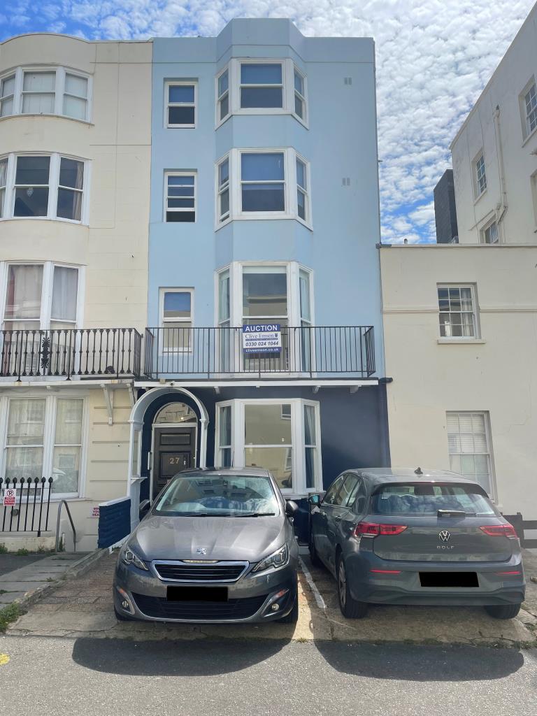 Lot: 97 - BOUTIQUE GUEST HOUSE WITH POTENTIAL CLOSE TO THE SEAFRONT -